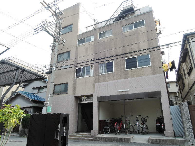 三栄マンション 外観
