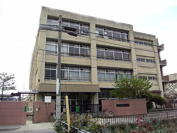 三栄マンション 小学校