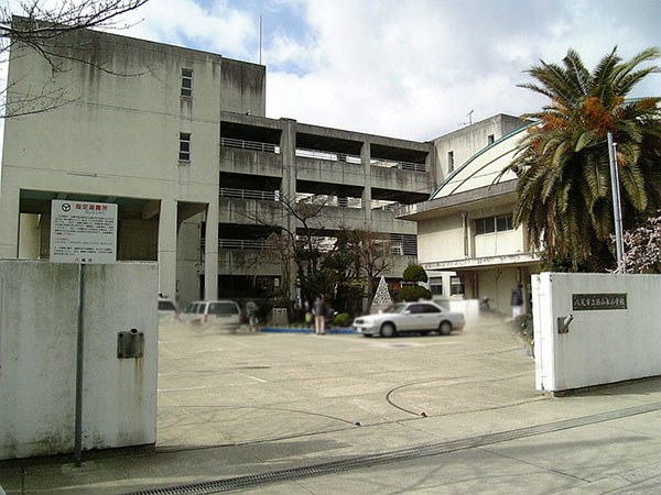 シャトーバーデンバーデン 小学校