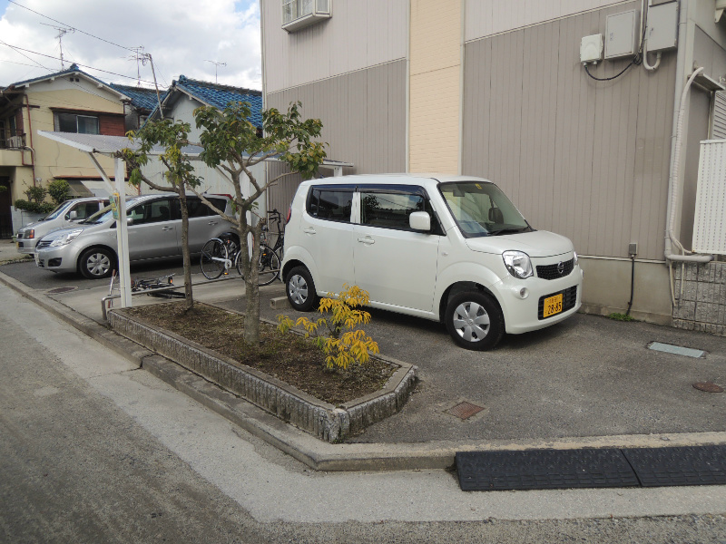 サンライフかやふり 駐車場