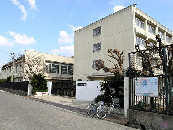 シティガーデン藤 中学校