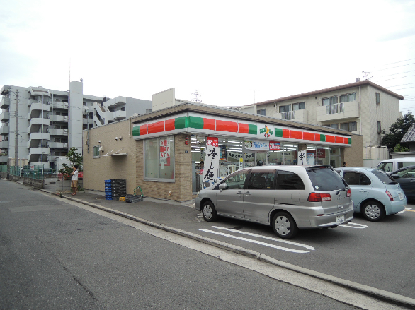 サンハイム南山本 コンビ二
