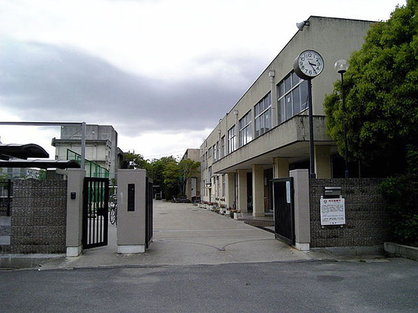 コージーコート 中学校