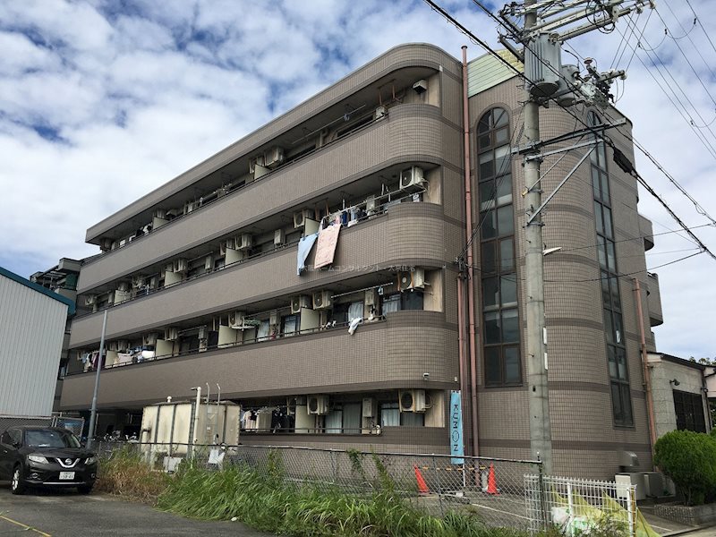 シャルム八尾 外観