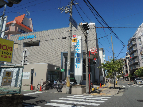 さくら住宅　東棟 銀行
