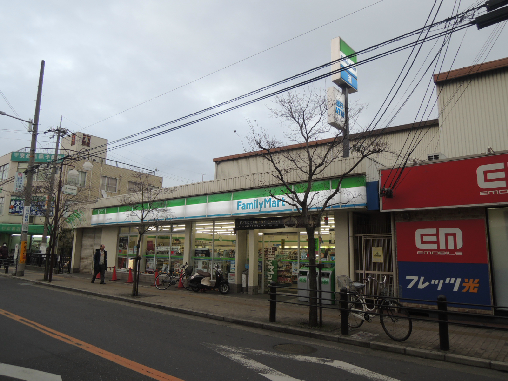 さくら住宅　東棟 コンビ二