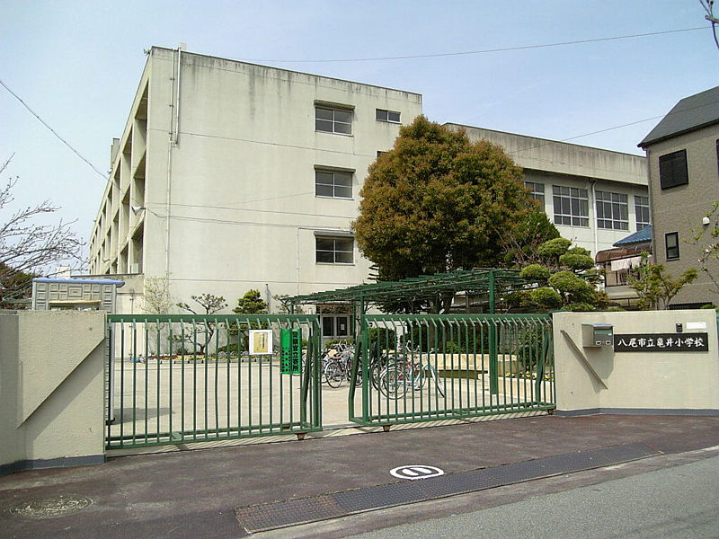 シャルマンコート種田 小学校